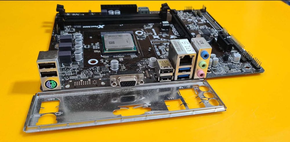 872S.Kit Placa De Baza Asrock AM1B-M+Procesor Quad Sempron 3850,AM1