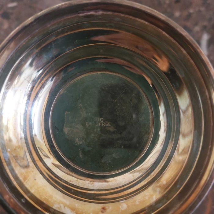 Съд за лед със щипка