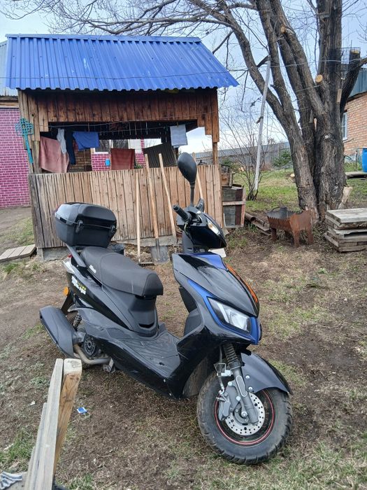 скутер//мопед м8