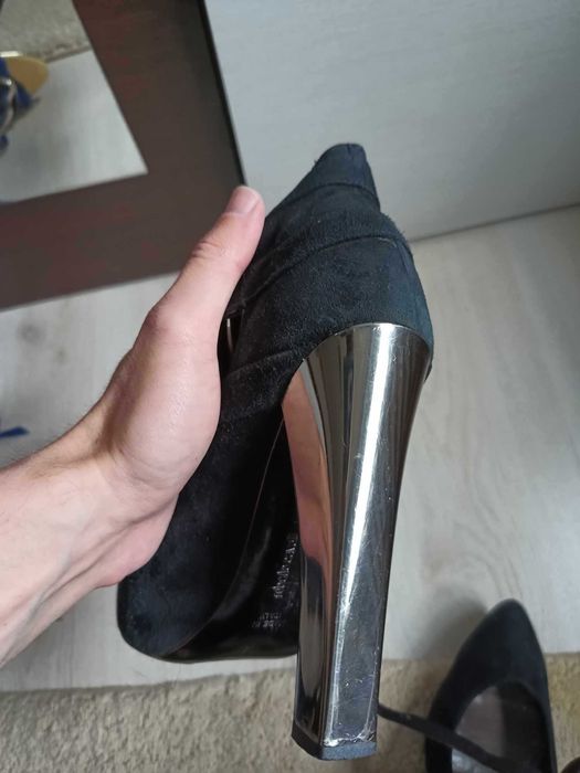 Pantofi cu toc ROBERTO CAVALLI Pumps piele intoarsa Nr.39