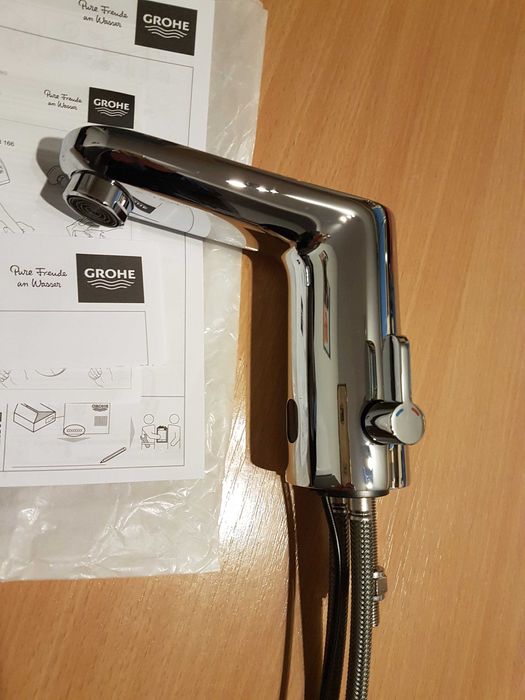 Baterie lavoar cu fotocelula, Grohe Professional Eurosmart CE 36327002