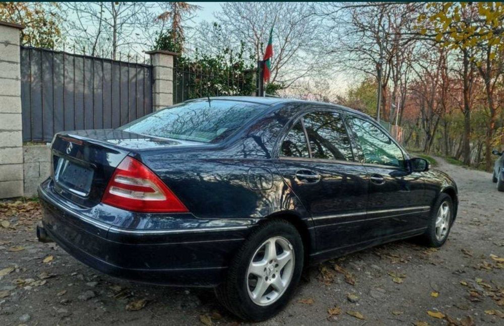 На части: MERCEDES C240 W203