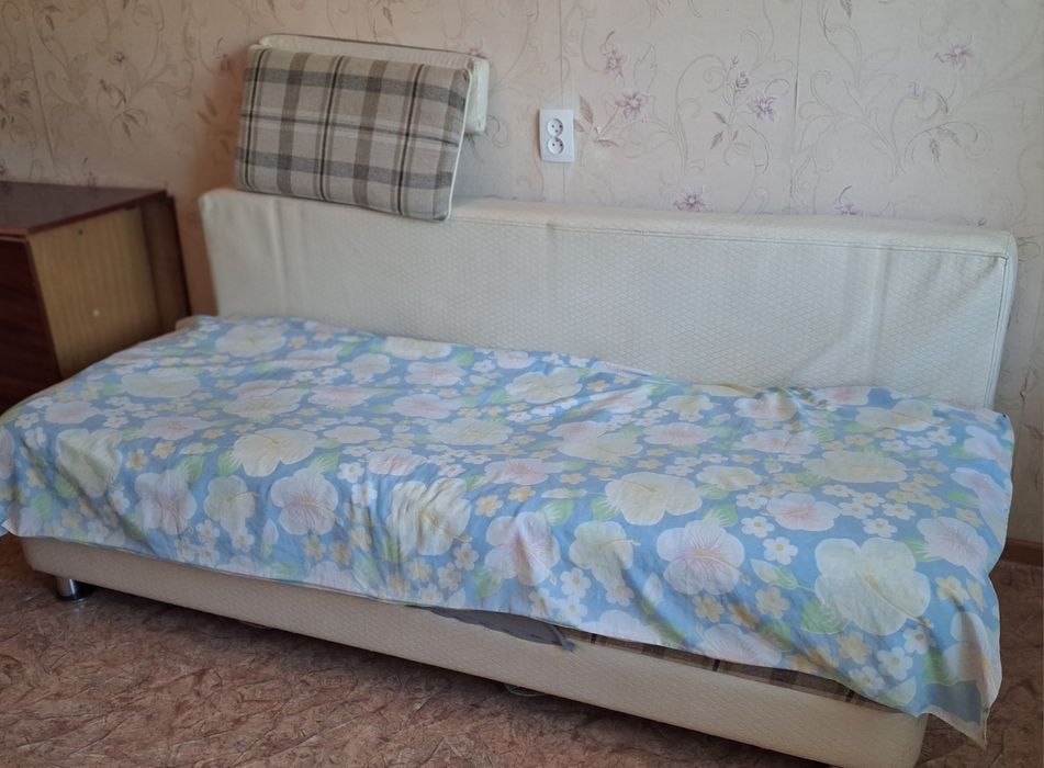 Продам диван раздвижной