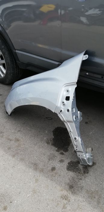 3 броя ляв и 1 брой десен калник Dacia Duster 2 (2017-2024)