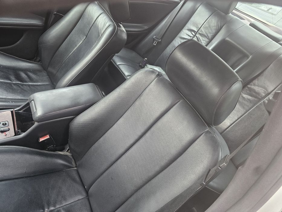 Mercedes e220 din 2002