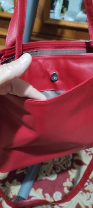 Geanta noua roșie de  piele