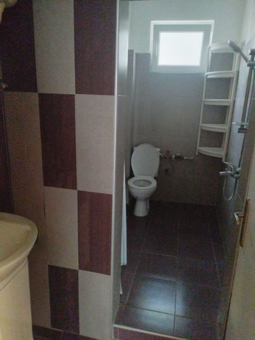 Дава се под наем Етаж от къща в Асеновград - 160 кв.м за 598.23 € - Снимка #6