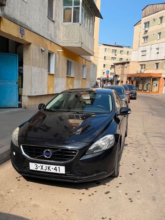 Volvo V40 D4 2.0 Diesel 190 CP – Hatchback Premium