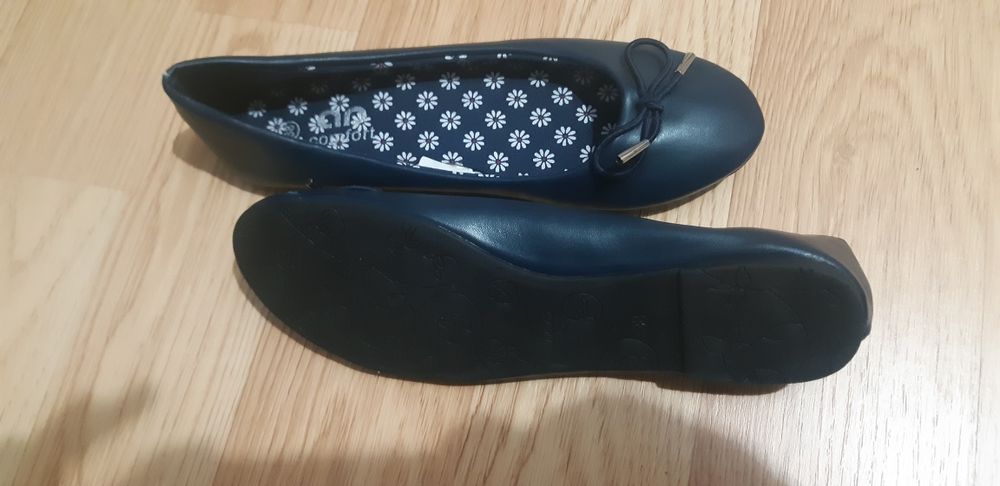 Balerini cu flori opincute dama