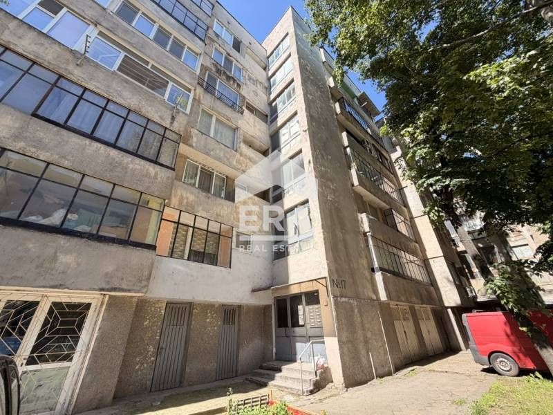 ЕКСКЛУЗИВНО! ЕРА Дръстър предлага за продажба тристаен тухлен апартаме