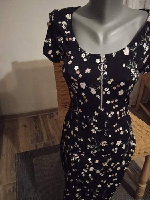 Дамски рокли пролет-лято