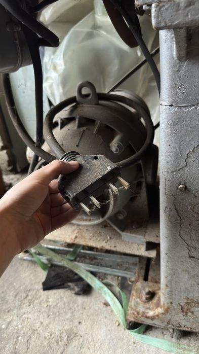 Продавам оригинална немска комбинирана дърводелска машина Elhoma