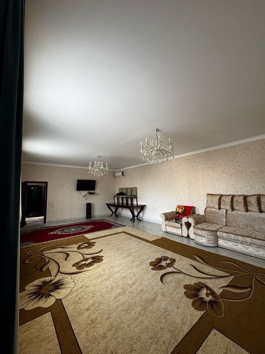 Продаётся дом и времянка