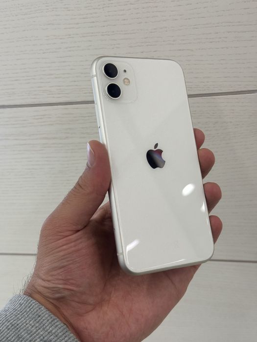 Айфон 11 64GB в отличном состоянии