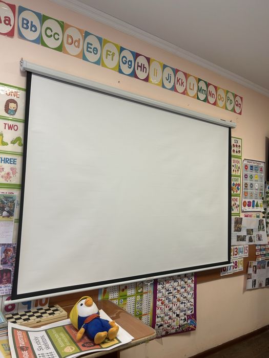 Продам Экран дл проектора
