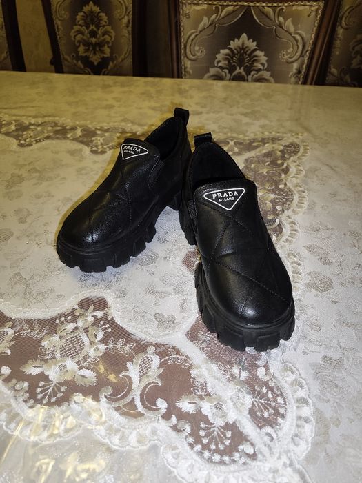 Ayollar poyabzali ichi mexli, 38 razmer