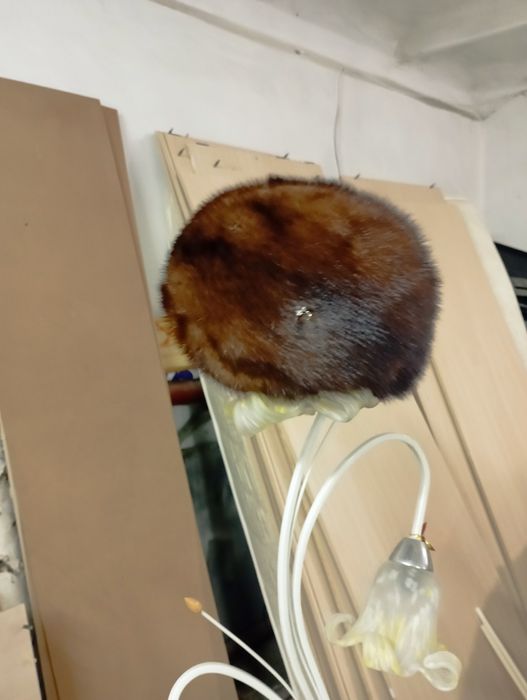 Продам шапки норковые б/у