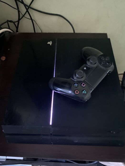 Продавам PlayStation4