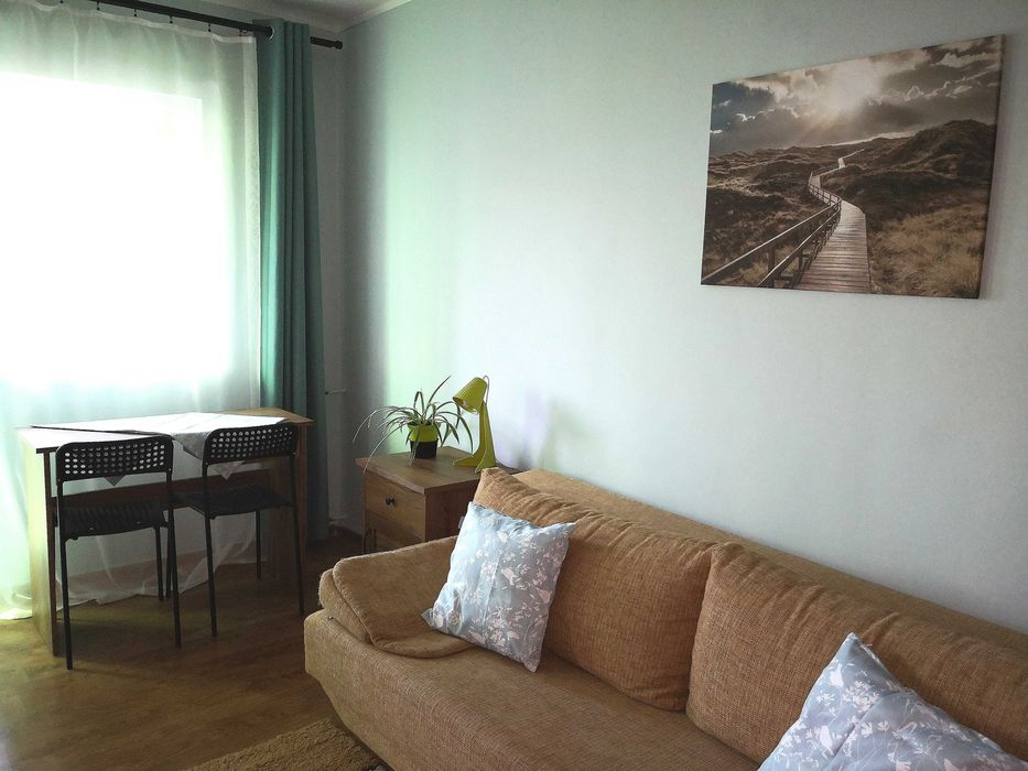 Inchiriez garsoniera Micalaca