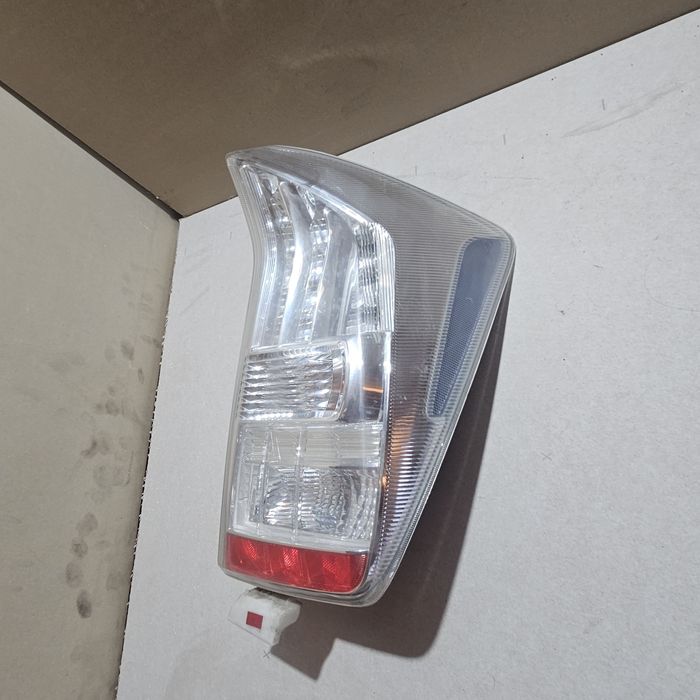 десен стоп тоиота приус хибрид 2012