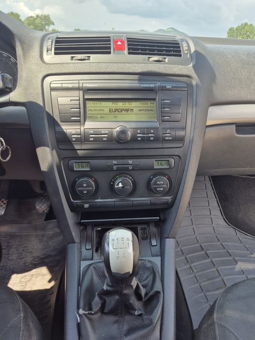 Vand sau schimb cu logan 1.5 diesel aceasi valoareSkoda Octavia 2 pachet drumuri grele