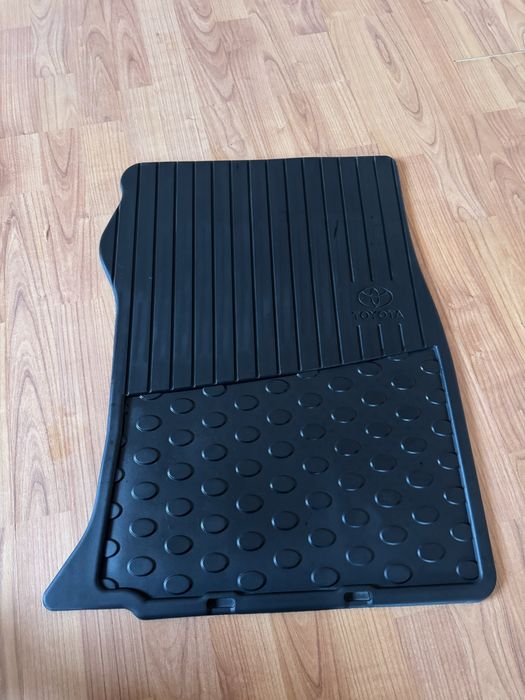 Тойота Ленд крузер полик