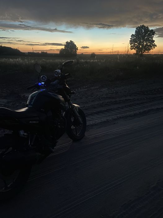 Продам мотцоикл 250 кубов