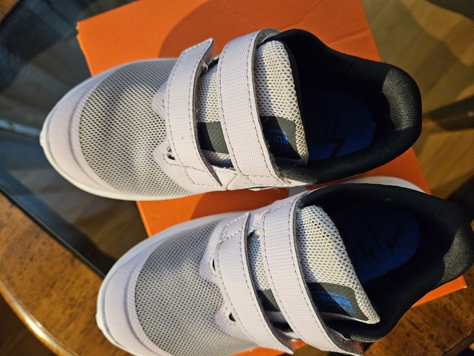 Детски маратонки за момиче