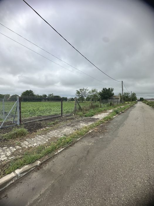 Teren intravilan construibil 9E/mp  Cogealac , 35 min de constanta .