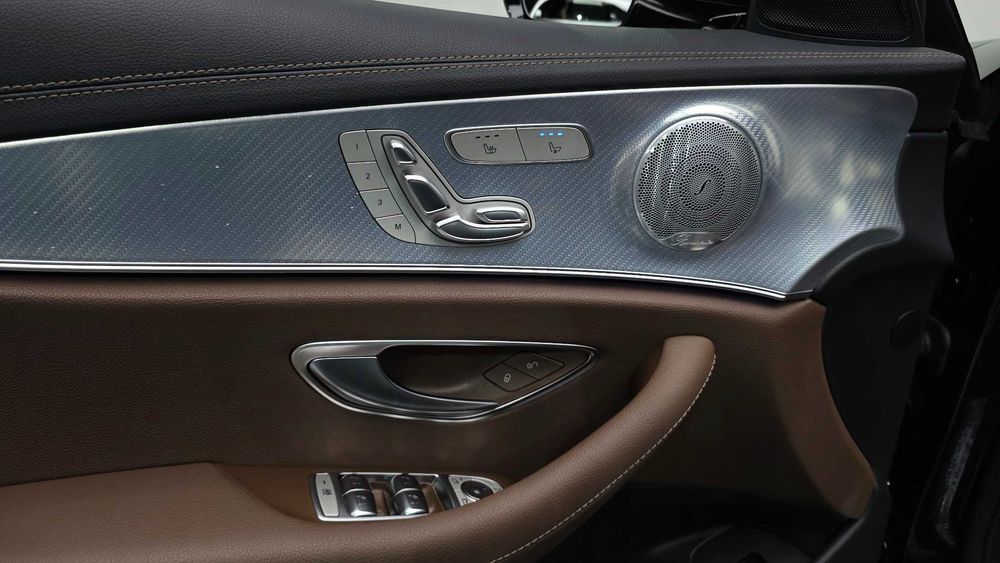 Продаётся Mercedes-Benz E-Class E350 4MATIC Avantgarde