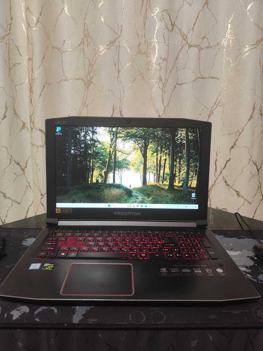 Ноутбук Асер Predator helios 300