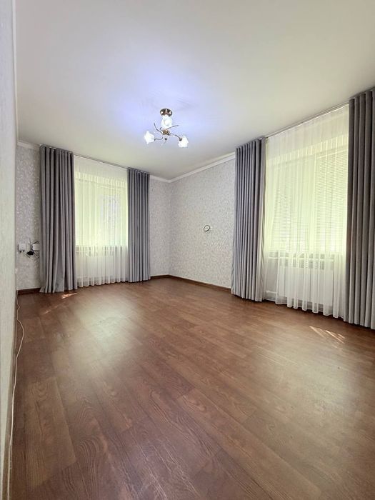 Чиланзар-13 кв  2/1/4. 40 м2 Срочно Продам квартиру