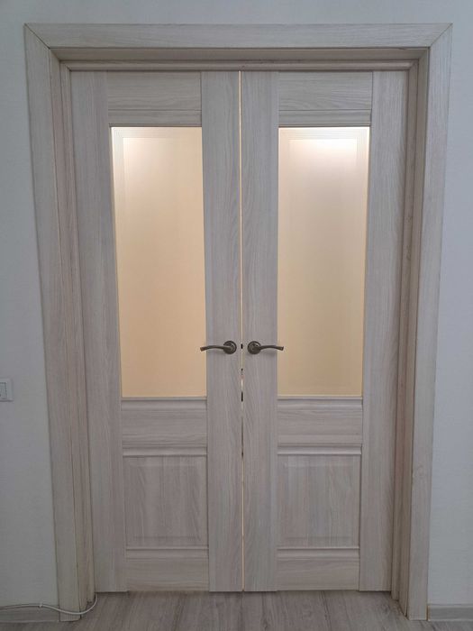 Двери б/у, 2 шт. 60×200 см, самовывоз