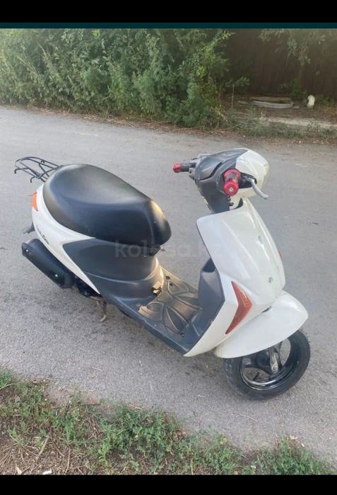 Продам скутер Suzuki