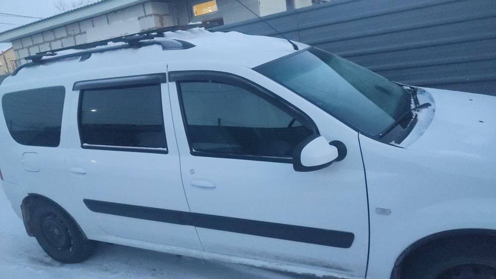 Продам автомобиль Ларгус