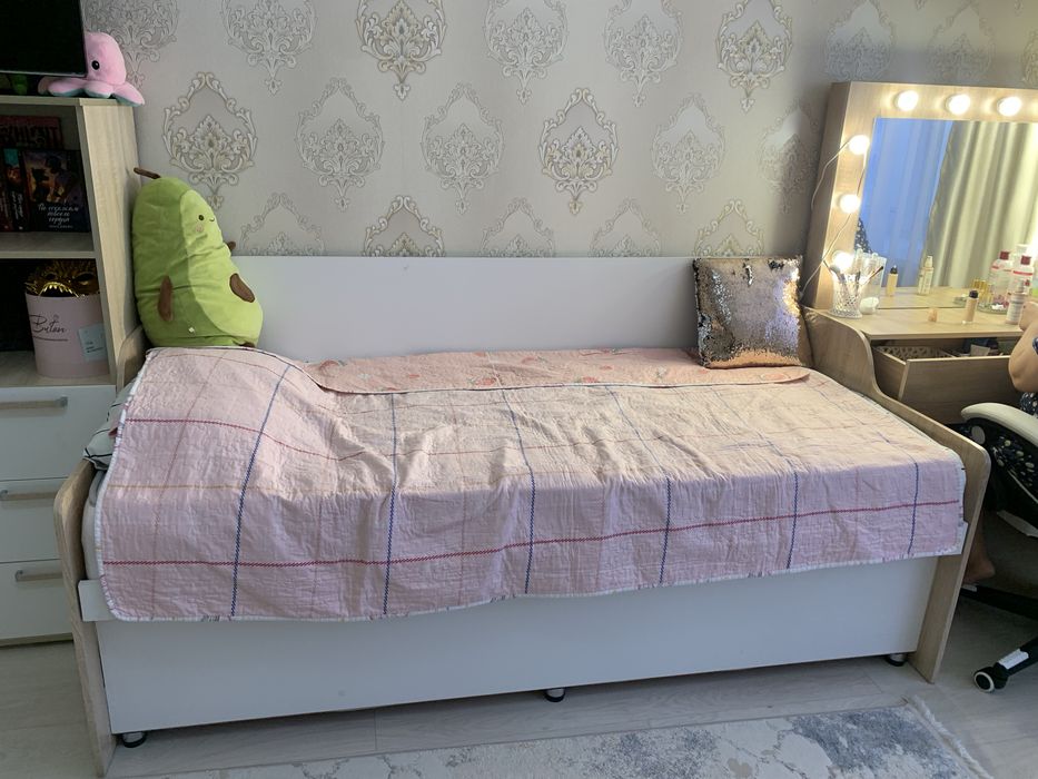 Односпальный Кровать