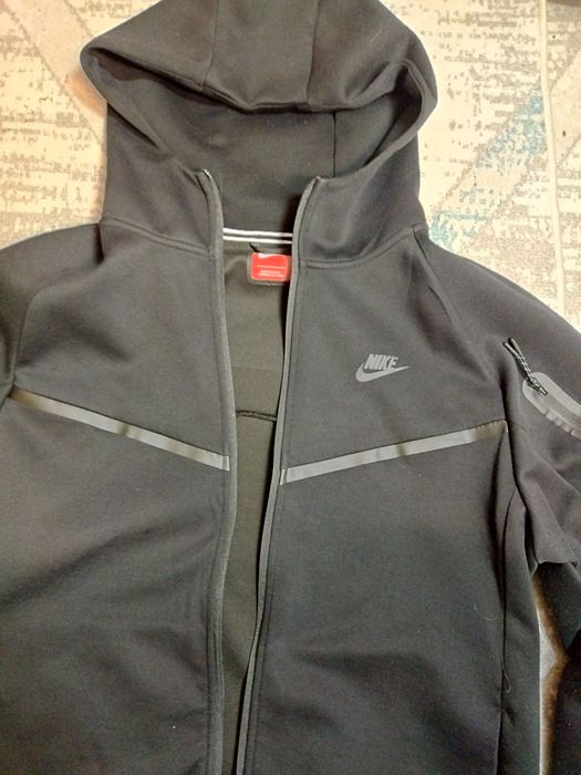 Продам Tech Fleece