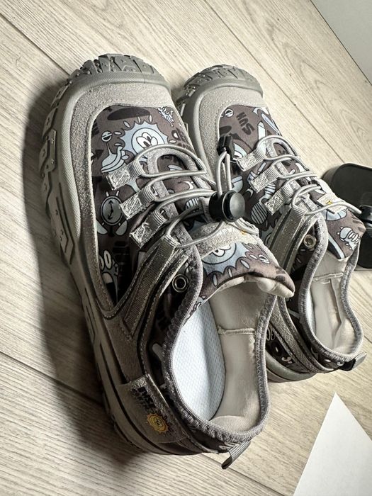 Продам новые кроссовки