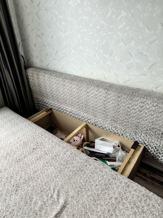 Диван сатылады .