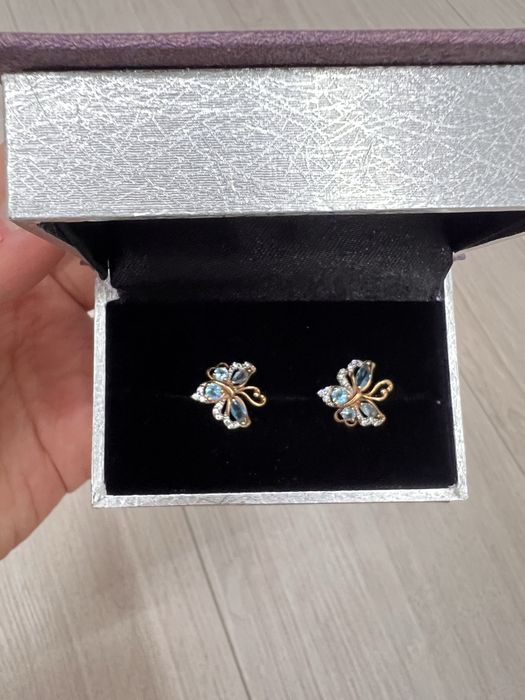 Сережки бабочки