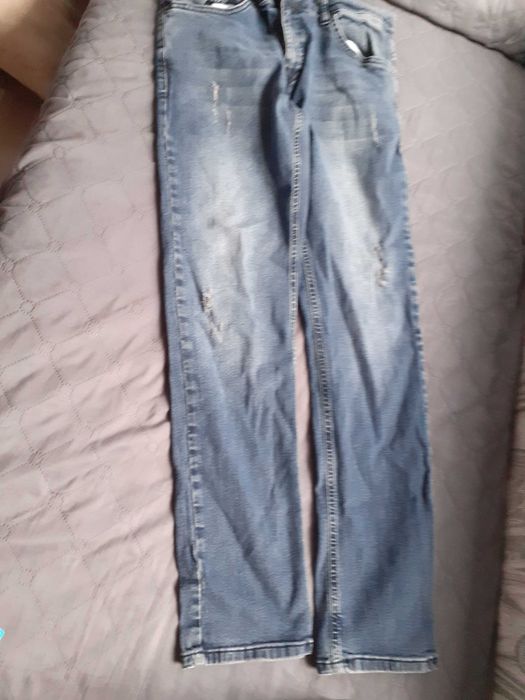 Мъжки дънки ,5 чифта ,един размер