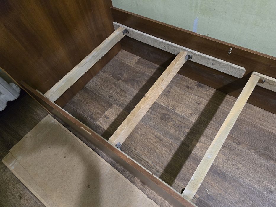 Кровать односпальная