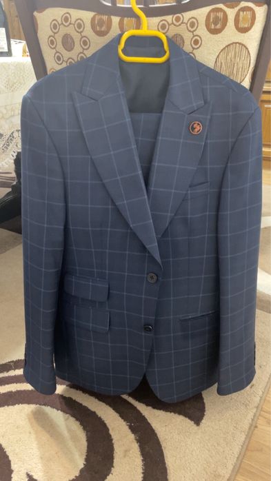 Costum in stare noua