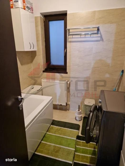 Apartament 3 camere de vanzare, boxa + parcare, Valea Lupului
