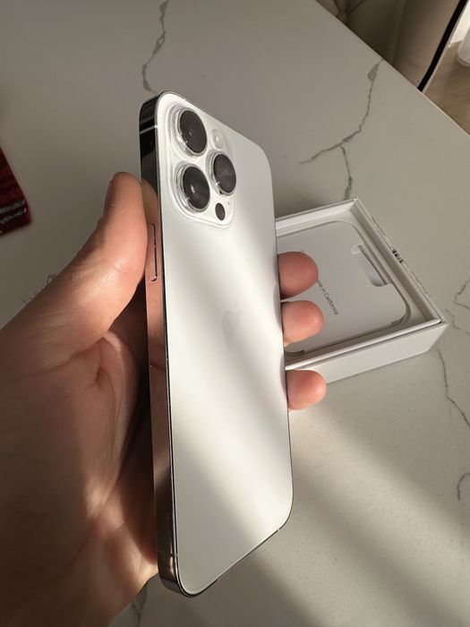 Iphone 14 Pro ,82 % baterie