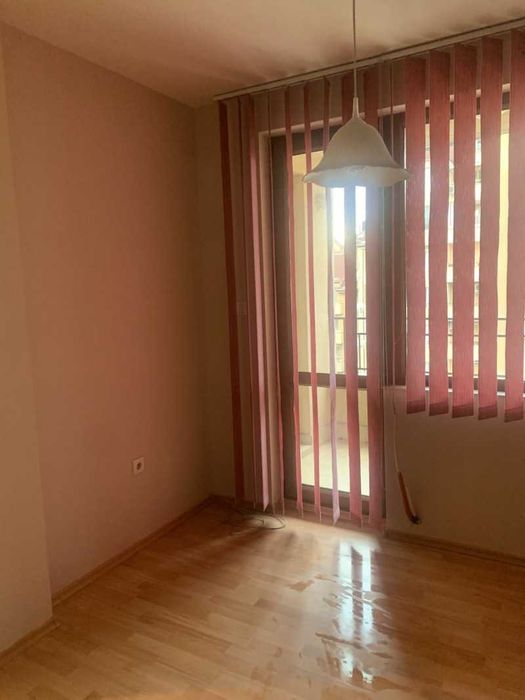 Дава се под наем Двустаен апартамент в София, Редута - 60 кв.м за 493.68 € - Снимка #2