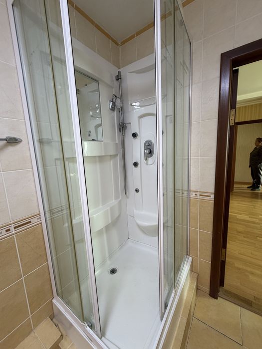 Продам душевую кабину