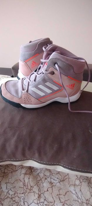 Детски  маратонки 33 номер за момиче.