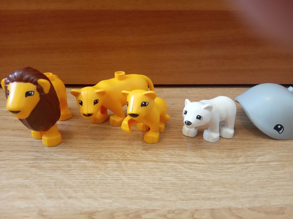 Lego Duplo lot de minifigurine, animale si masinute/vehicule