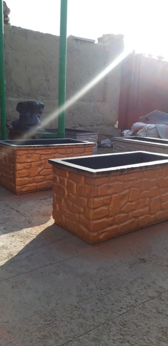 Вазоны, цветочницы